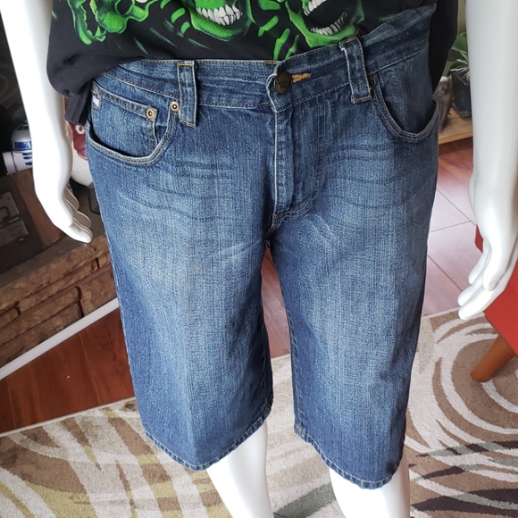 LL COOL J Demin shorts. - Picture 2 of 6